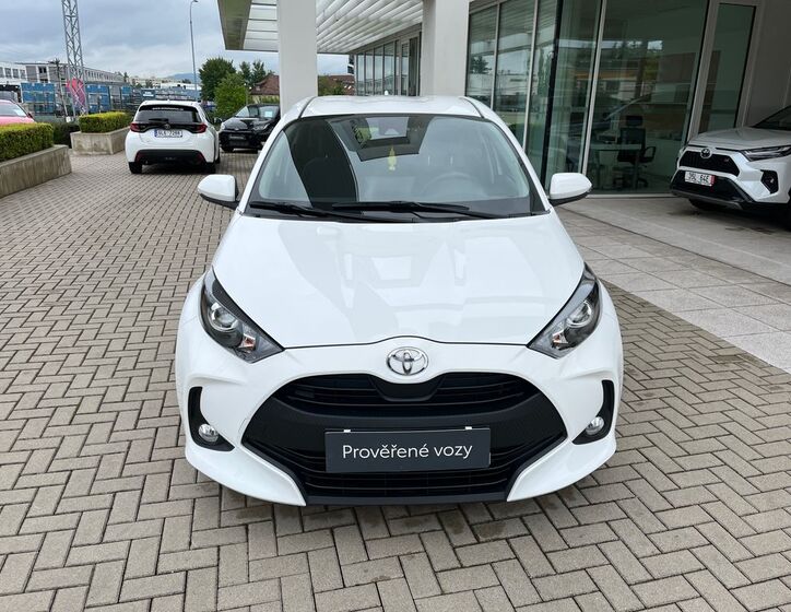 Toyota Yaris 9