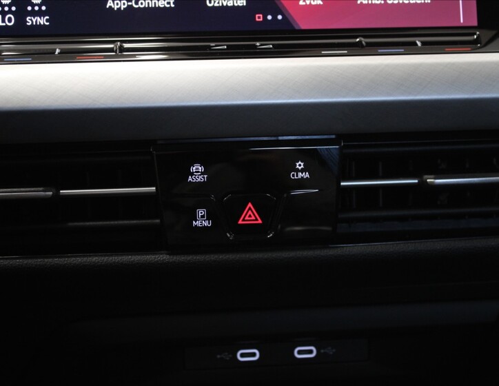 Volkswagen Golf 17