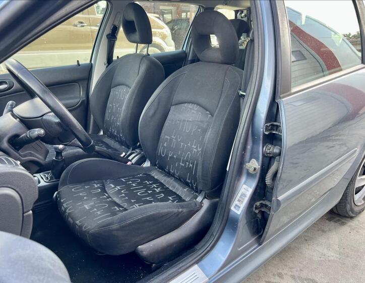 Peugeot 206 10