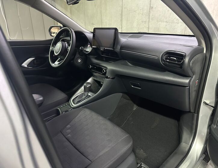 Toyota Yaris 13