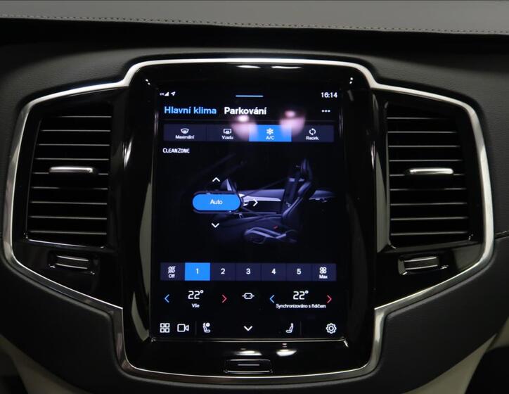 Volvo XC90 25