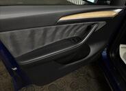Tesla Model Y 14