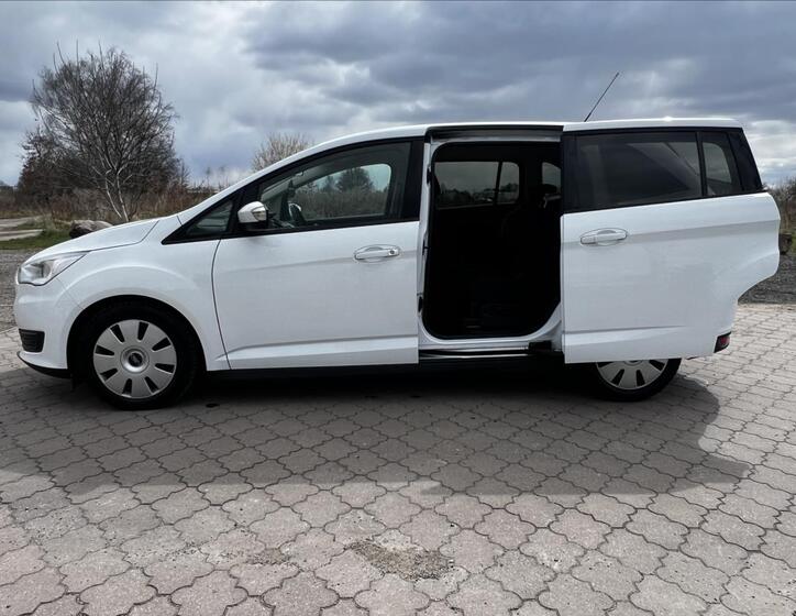 Ford Grand C-MAX 12