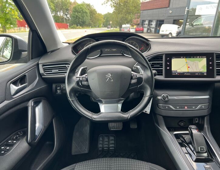 Peugeot 308 10