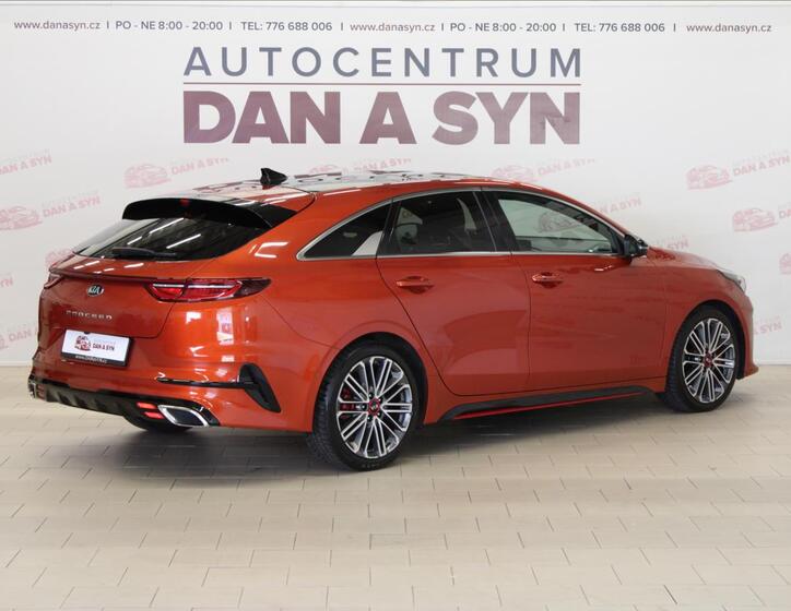 KIA ProCeed 4