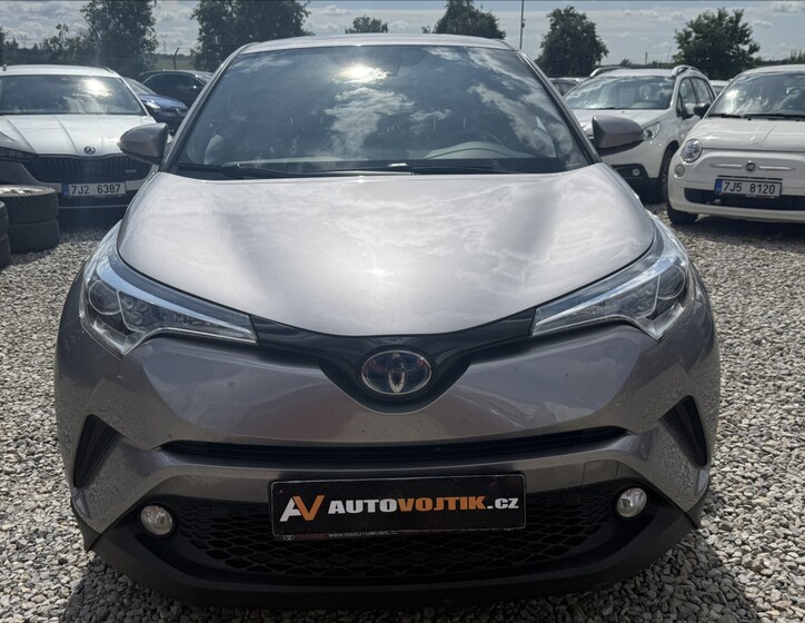 Toyota C-HR 2