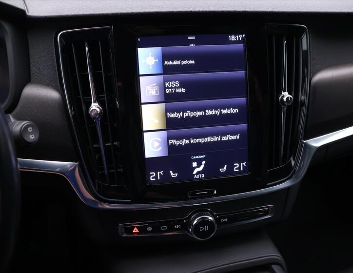 Volvo V90 24