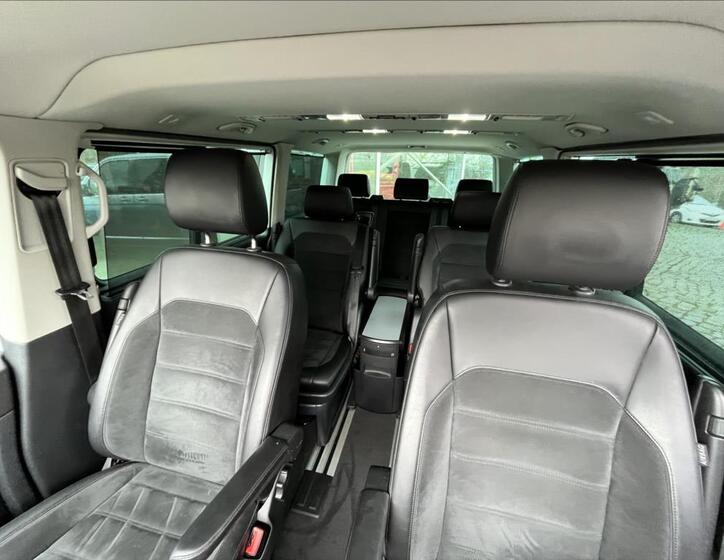Volkswagen Multivan 21