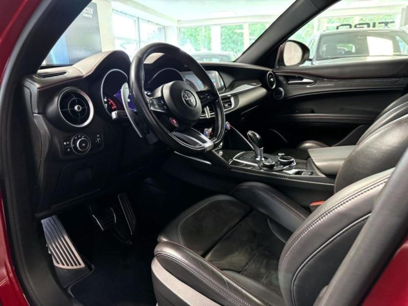Alfa Romeo Stelvio 9