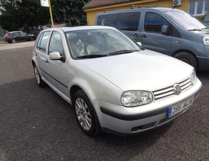Volkswagen Golf 1