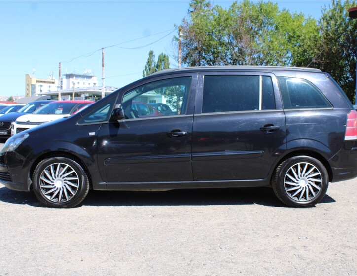 Opel Zafira 8
