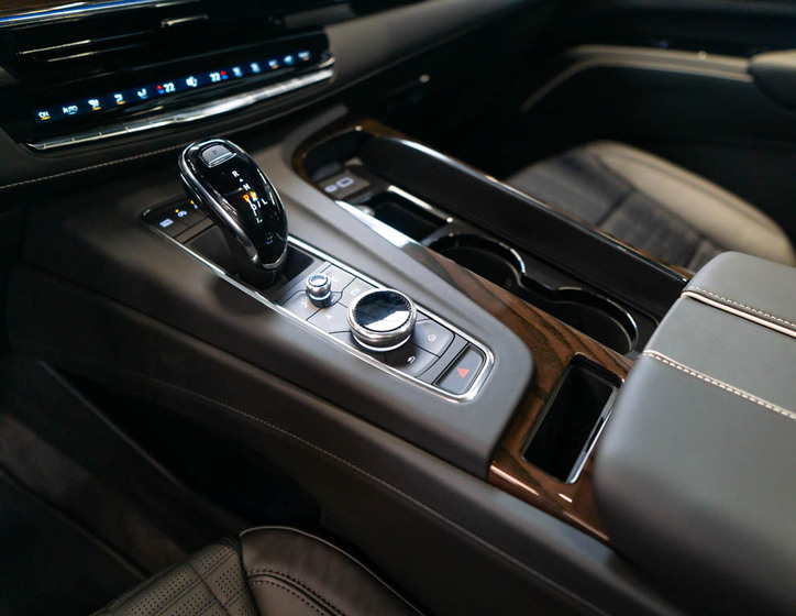 Cadillac Escalade 29