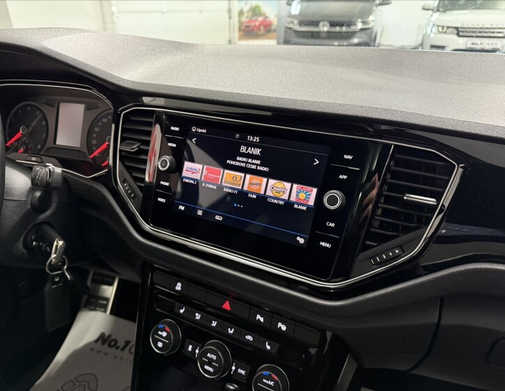 Volkswagen T-Roc 16