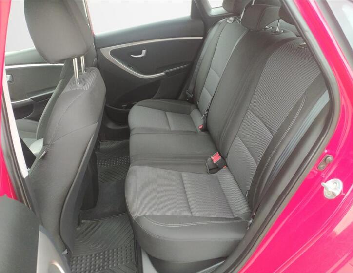 Hyundai i30 16