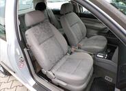 Volkswagen Golf 16