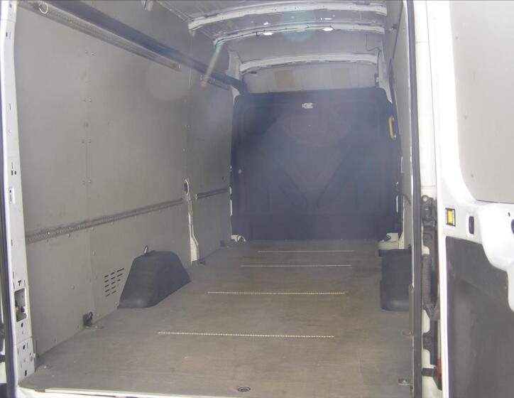 Ford Transit 18