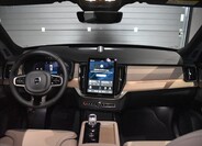 Volvo XC90 30