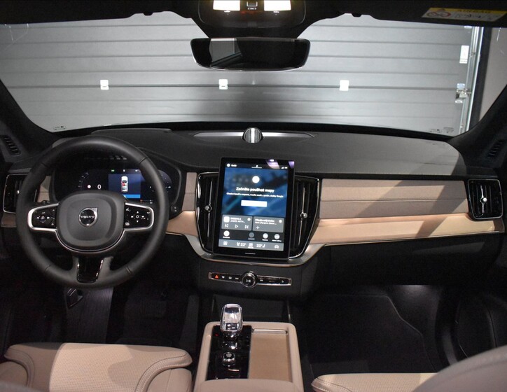 Volvo XC90 30