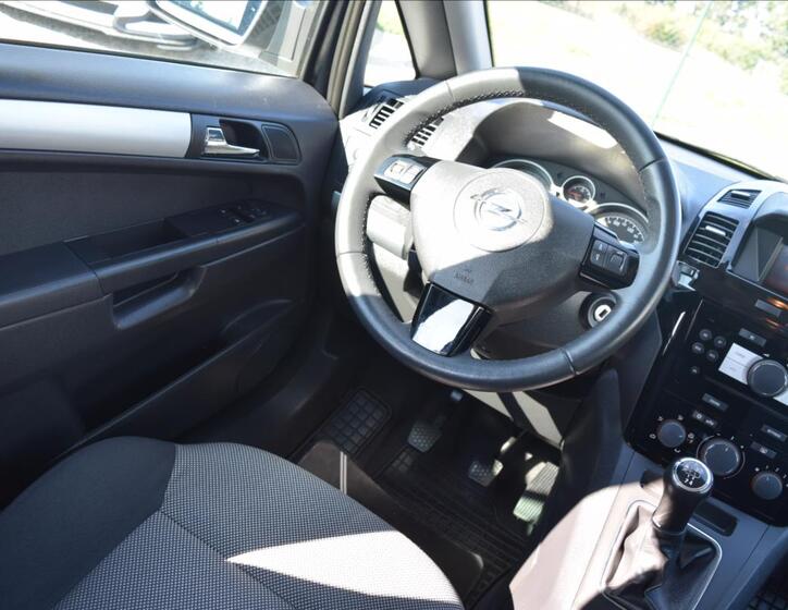 Opel Zafira 30