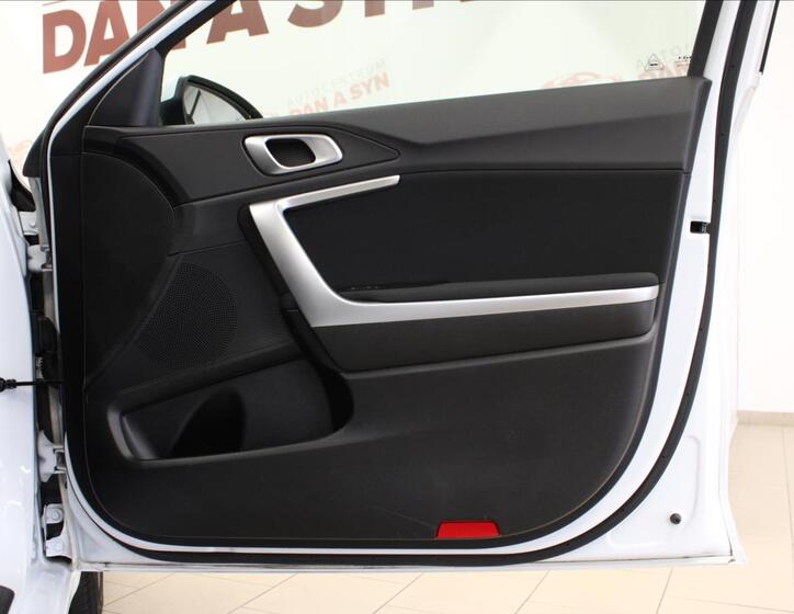KIA Ceed 11