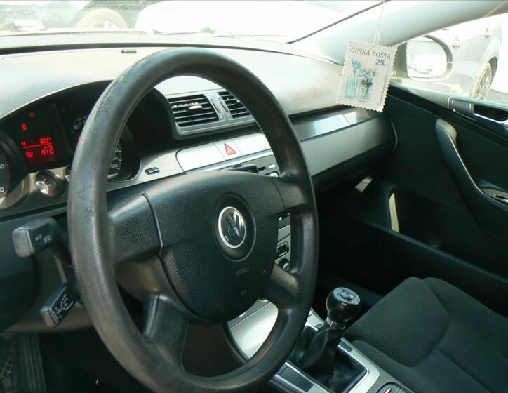 Volkswagen Passat 9