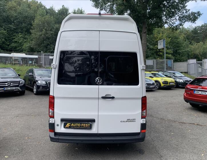 Volkswagen Grand California 6