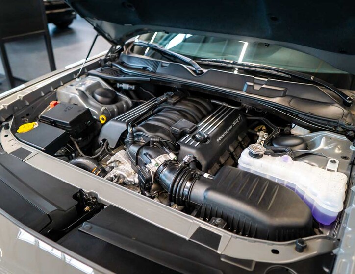 Dodge Challenger 36
