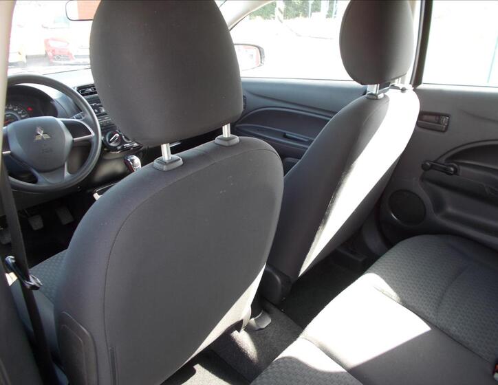 Mitsubishi Space 16