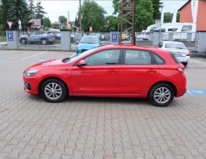 Hyundai i30 4