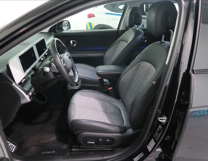 Hyundai IONIQ 7