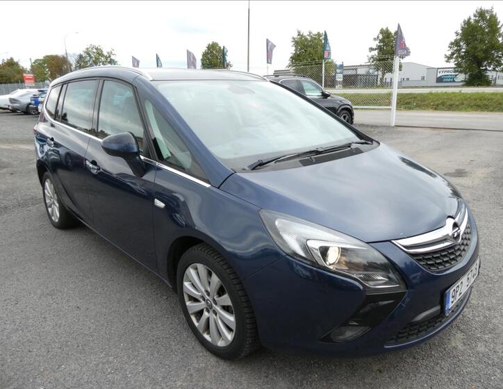 Opel Zafira 1