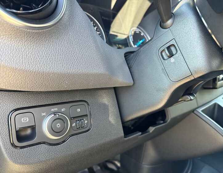 Mercedes-Benz Sprinter 14