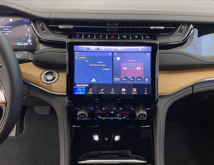 Jeep Grand Cherokee 16