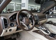 Porsche Cayenne 5
