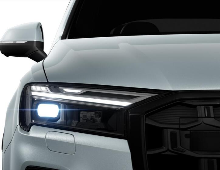 Audi Q7 4