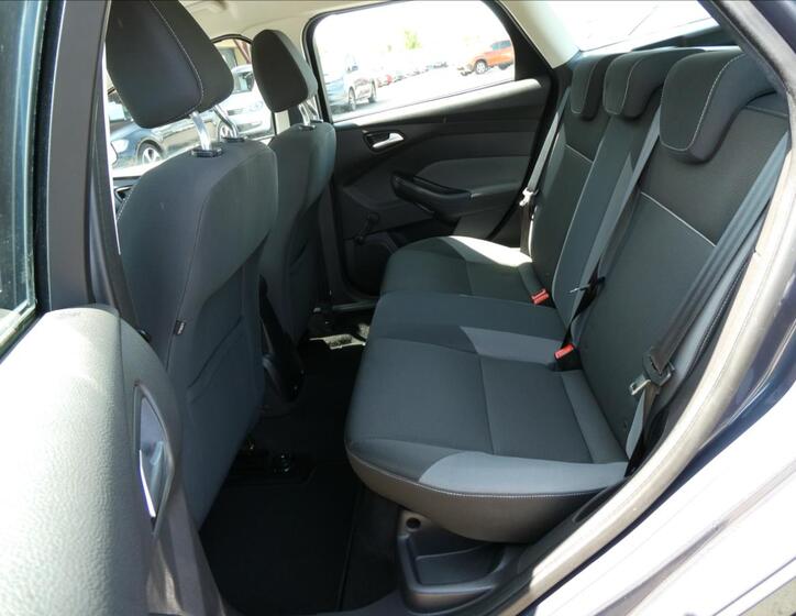 Ford Focus 21