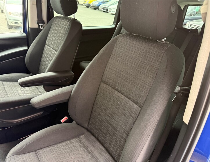 Mercedes-Benz Vito 10