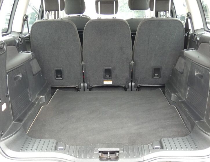 Ford Galaxy 39