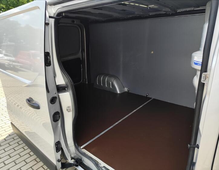 Renault Trafic 6