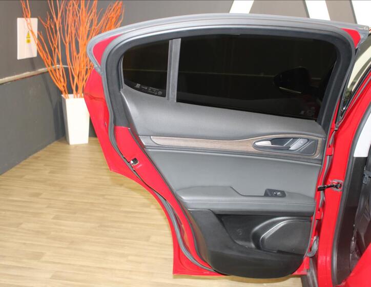 Alfa Romeo Stelvio 18