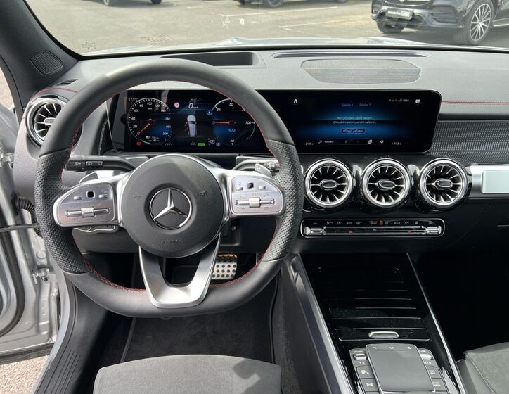 Mercedes-Benz EQB 13