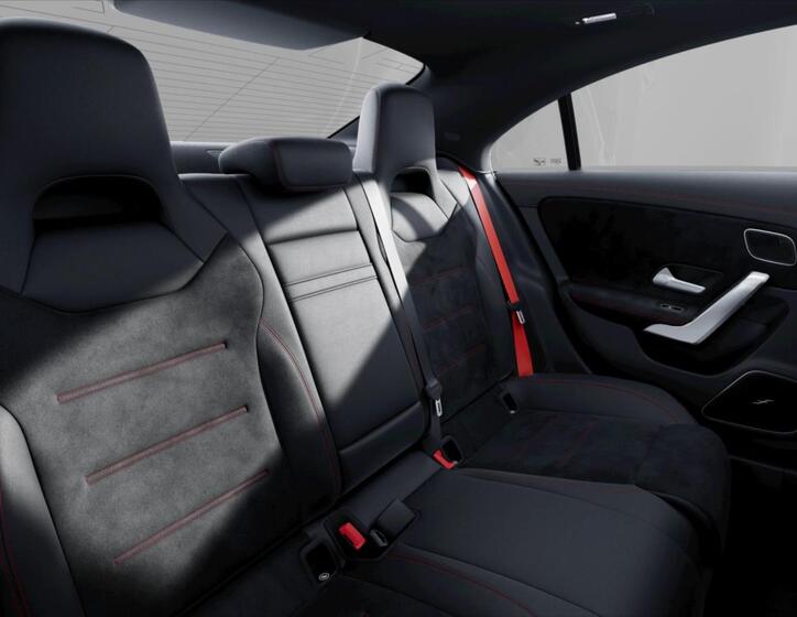 Mercedes-Benz CLA 8