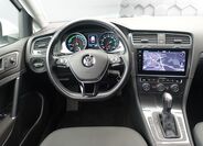 Volkswagen Golf 8
