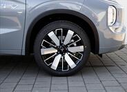 Mitsubishi Outlander 20