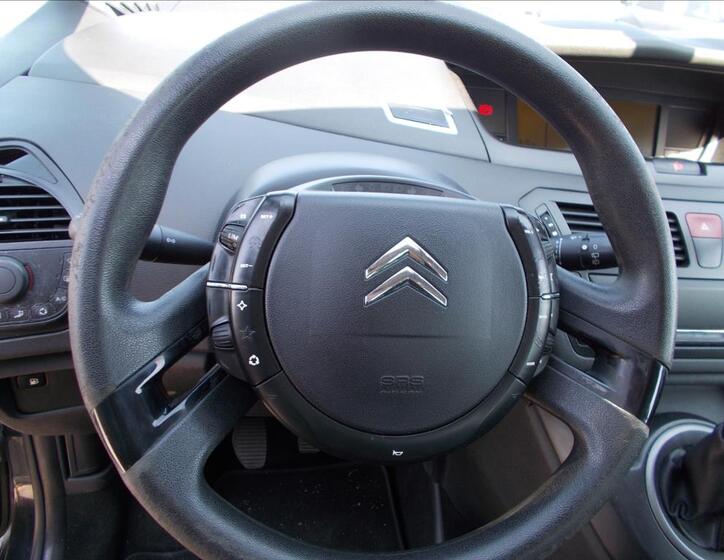 Citroën Grand C4 Picasso 21
