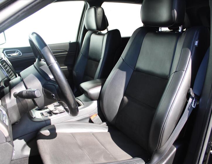 Jeep Grand Cherokee 10