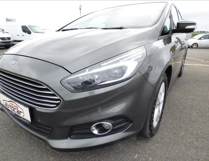 Ford S-MAX 53