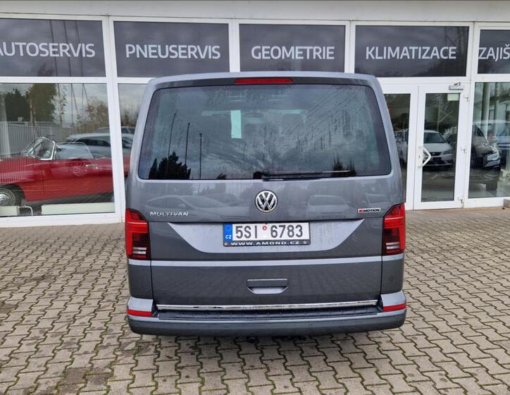 Volkswagen Multivan 5