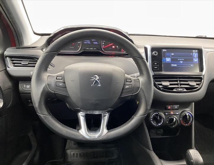 Peugeot 208 10