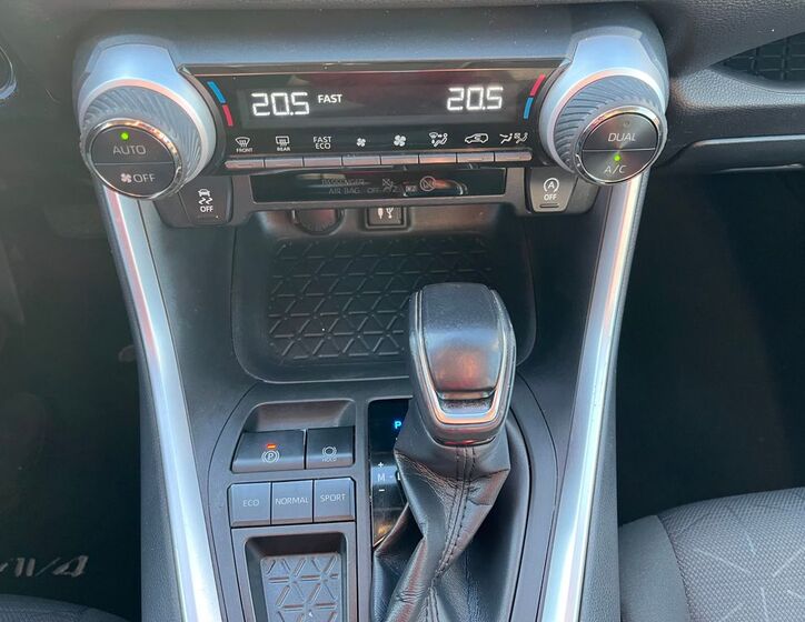 Toyota RAV4 22